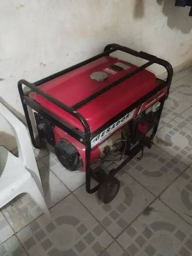GERADOR 8KVA TRIFÁSICO ( LER A DESCRIÇÃO )