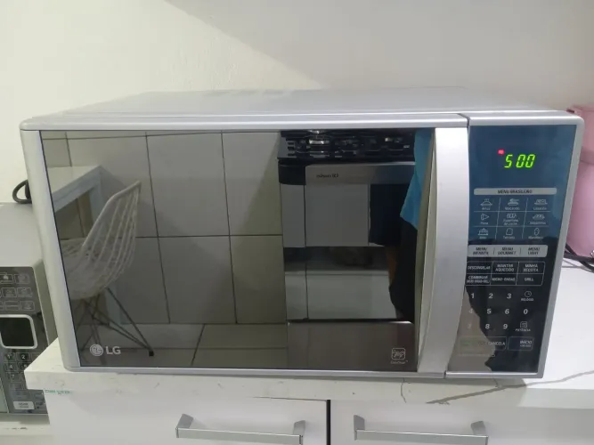 Microondas LG 30 Litros Espelhado