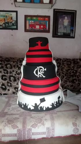 Bolo fake para decoração de festas