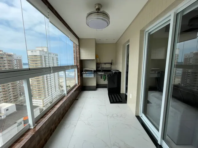Apartamento a Venda em Praia Grande no bairro Aviação com vista para o mar