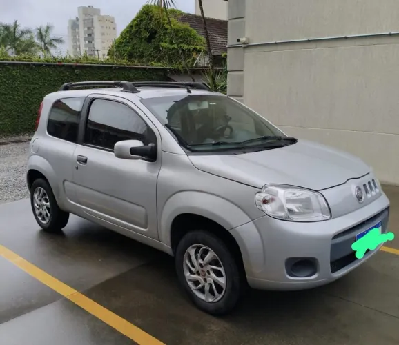 Fiat Uno Vivace 1.0 EVO Fire Flex 8V 3P 2012