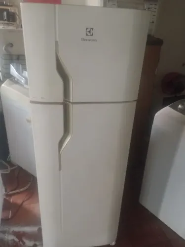 Geladeira Eletrolux 110