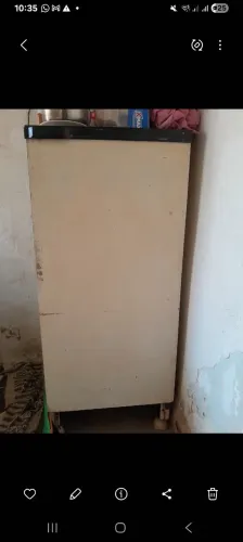 GELADEIRA ANTIGA