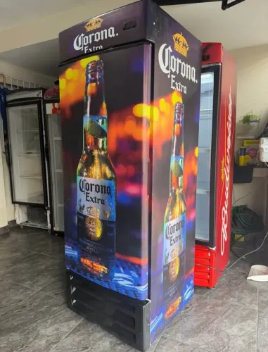 Freezer vertical expositor