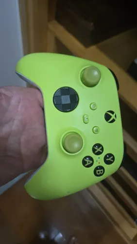 Controle Xbox wireless - electric volt