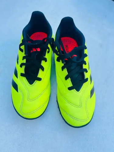 Chuteira Adidas original 
