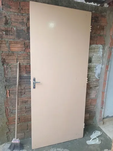 Vendo essas porta de compensado 2.10 por 90