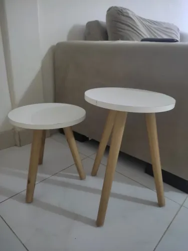 Pequenas mesinhas de canto