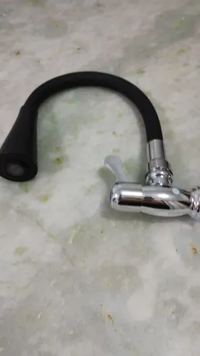 Torneira de parede para cozinha 