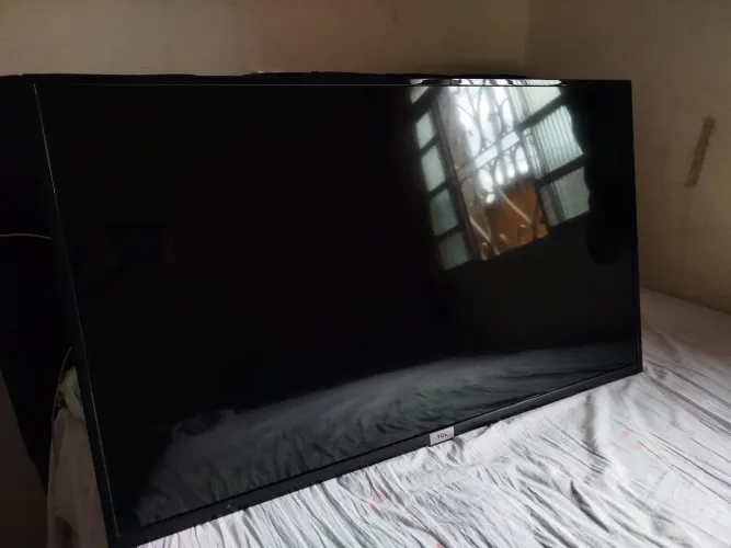 TV Smart TCL 43" (Aproveitar Peças)