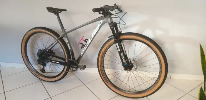 Soul 929 - Tam. M - 12 Vel. SRAM SX- Tubeless novo