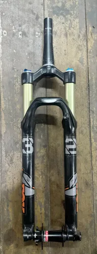Vende -se suspensão Fox 32/29 Evoluttion séries 