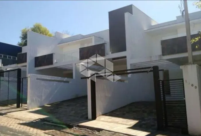 Sobrado com 2 dormitórios, sendo 1 suíte, a venda no bairro Carneiros em Lajeado/RS