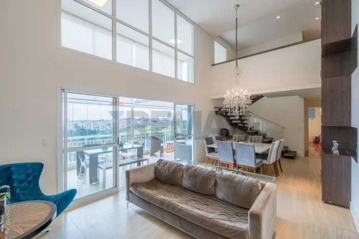 REMAX VENDE Cobertura Duplex 208m², 4 vagas, 5 dormitórios (4 suítes), pé-direito duplo e