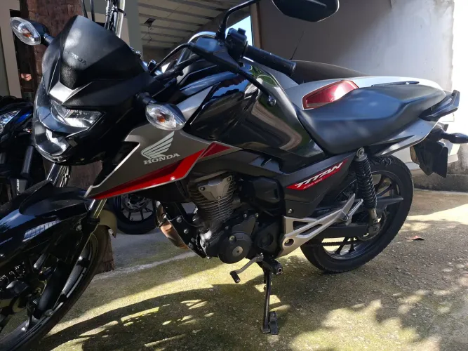 Vende-se Titan 160, ano 2025