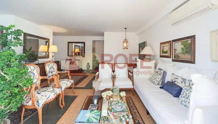 Cobertura duplex a venda com piscina, próxima ao Colégio Móbile!!!