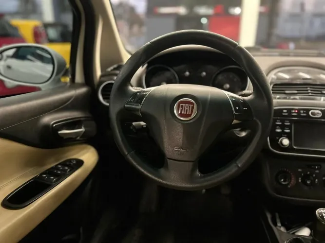 Fiat Linea Essence 1.8 Flex 16V 4P 2016