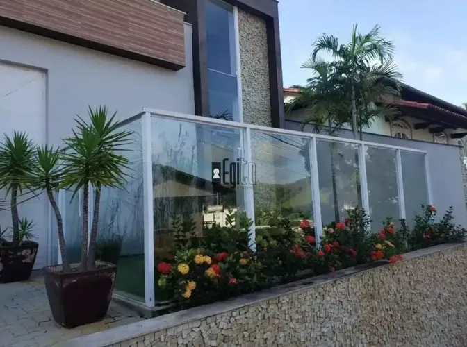 Imóvel para venda tem 350 metros quadrados com 3 quartos em Granjas Betânia - Juiz de Fora