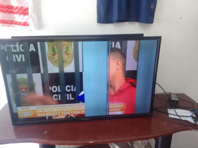 VENDO TV PANASONIC DE 32 COM LISTRA