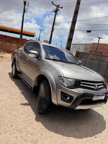 Mitsubishi L200 Triton HPE 3.5 CD V6 24V Flex Aut. 2012