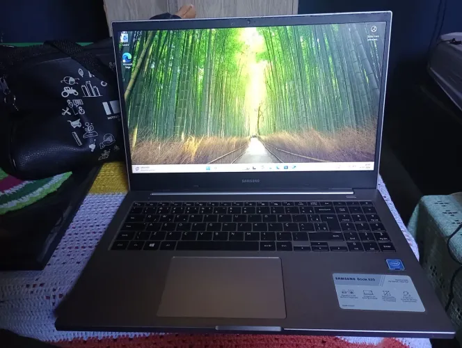 Notebook Samsung E20