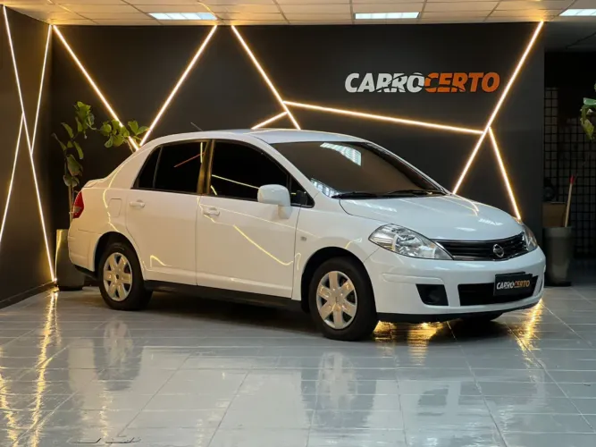 Nissan Tiida Sedan 1.8 16V Flex Fuel 4P 2012