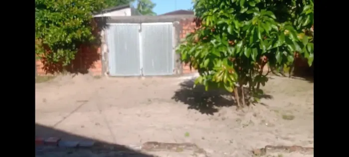 Vende-se uma casa em mosqueiro, perto do chapéu virado.
