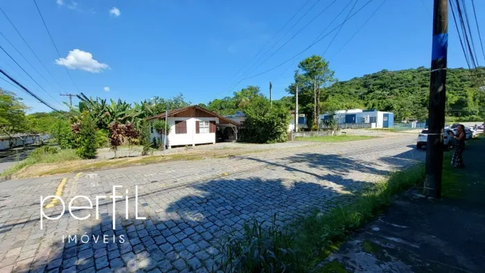 Terreno a venda bairro Atiradores - Joinville/SC