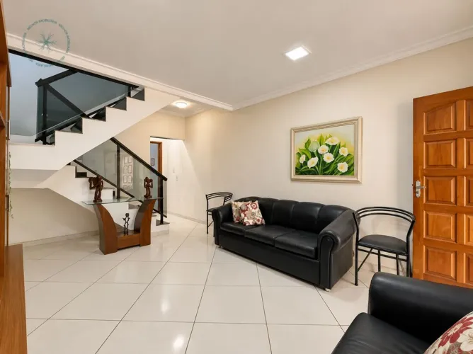 Casa Geminada á venda no bairro Planalto, Belo Horizonte - MG.