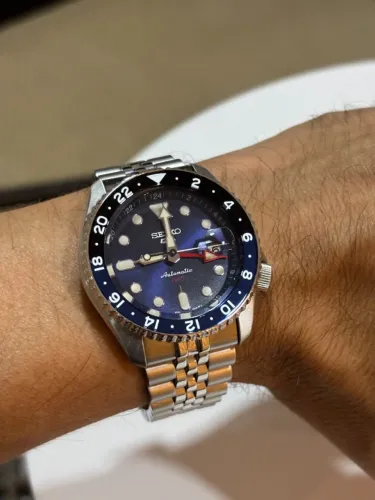 RELÓGIO SEIKO 5 SPORTS BATMAN