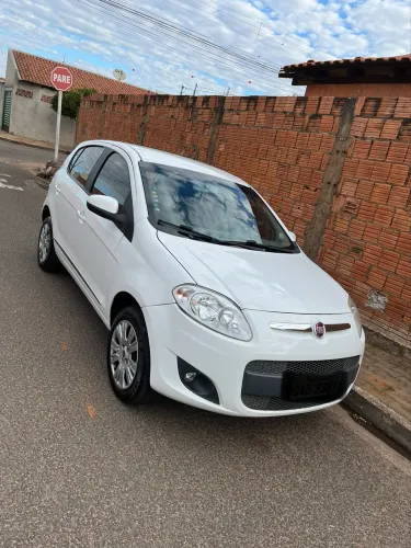 Fiat Palio Essence 1.6 Flex 16V 5P 2016