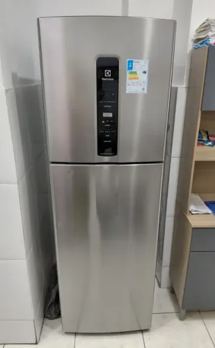 Geladeira Inox Electrolux
