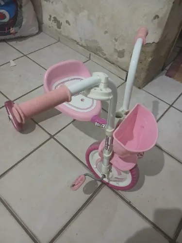 Triciclo infantll menina