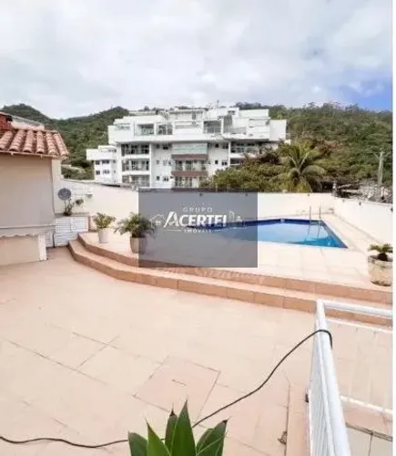 Casa à venda em São Francisco, Niterói | 5 dorms, 4 suítes