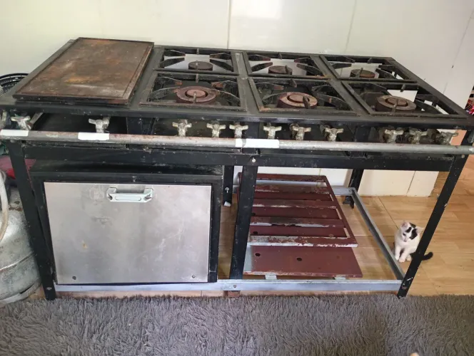 Vendo fogão industrial 