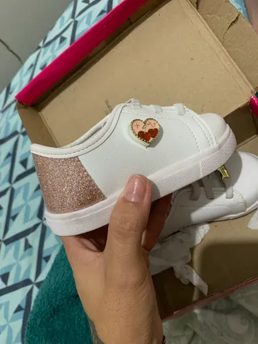 Tênis infantil mole linha