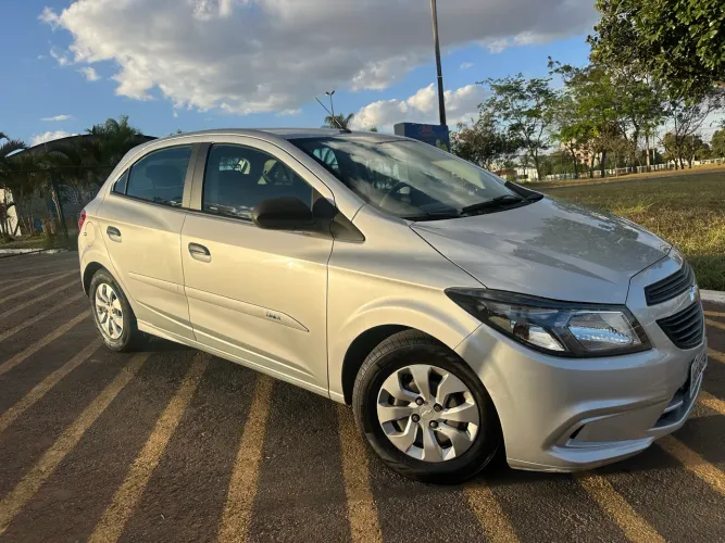 Chevrolet Onix JOY Hatch 1.0 8V Flex Mec. 4P 2019