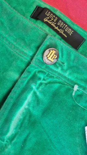 Saia Lança Perfume NOVA