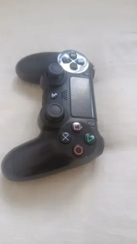 Vendo manete de play 4 funcionando perfeitamente 