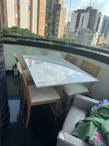 Mesa tampo vidro com 4 cadeiras
