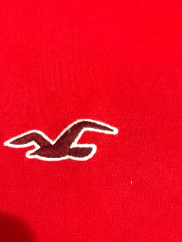 camisa polo masculina vermelha da Hollister promoção