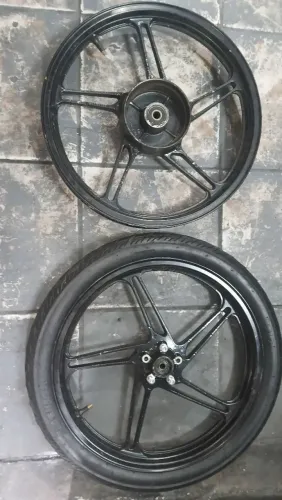 Roda de moto.liga leve original