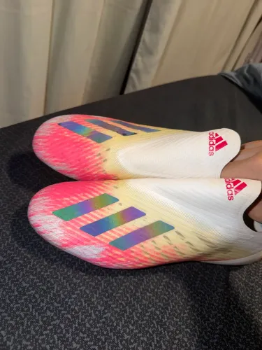 Chuteira Adidas X