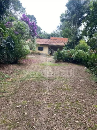 Chácara 2.500m² com 3 quartos sendo 3 suítes, espaço incrível em Valinhos-SP.