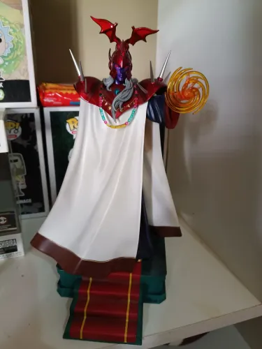 Iron Studios original Saint Seiya Mestre do Santuário