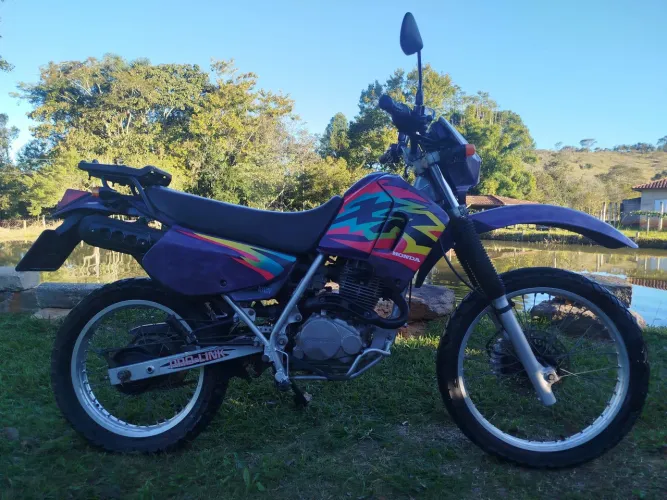 Honda XR 200R impecável
