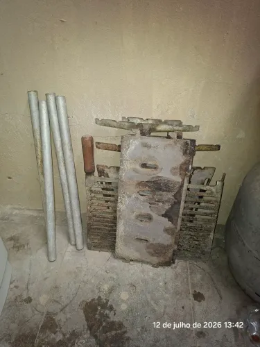Churrasqueira de alumínio desmontável usado
