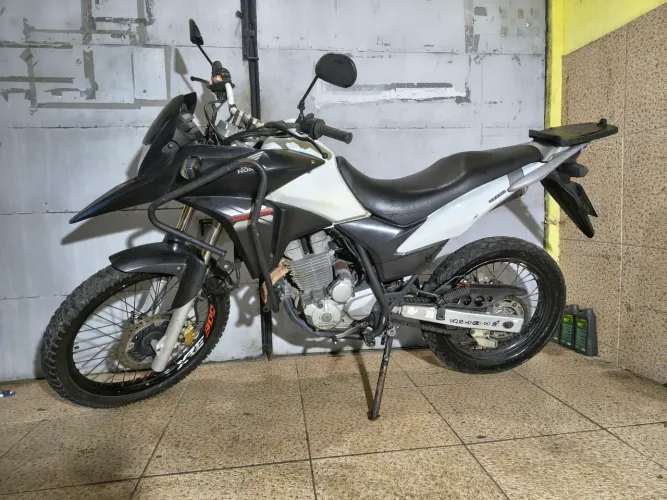 XRE 300 ano 2015 doc ok