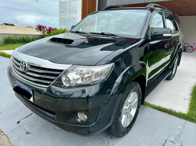 Toyota Hilux SW4 SRV D4-d 4X4 3.0 TDI Dies. AUT 2013