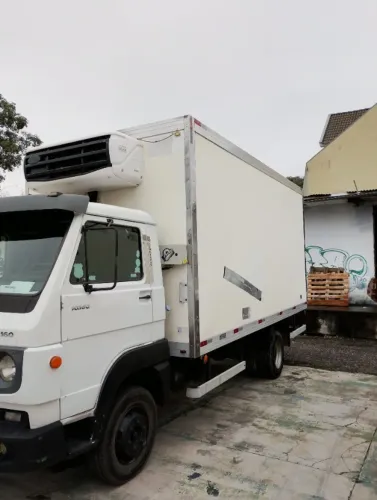 Vendo baú Ibiporã 2016 com equipamento xarius 600